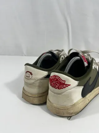 Nike Travis Scott Olive/Blanco