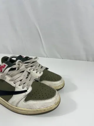 Nike Travis Scott Olive/Blanco