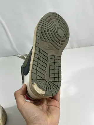 Nike Travis Scott Olive/Blanco