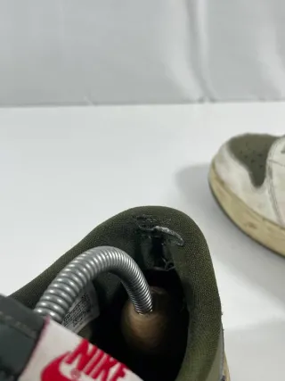 Nike Travis Scott Olive/Blanco