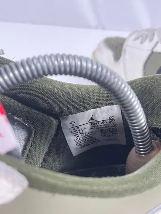 Nike Travis Scott Olive/Blanco