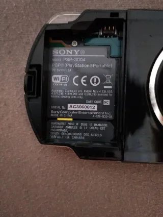 PSP 3004 Negra + Funda y 6 Juegos