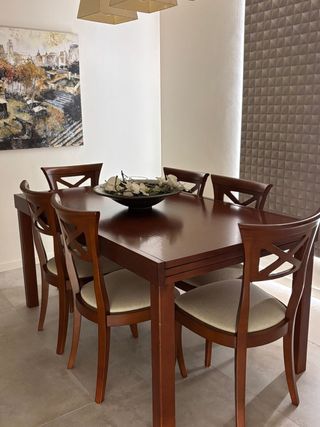 Conjunto Comedor: Mesa, 6 Sillas y Lámpara