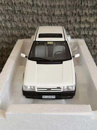 Fiat Uno Turbo I.E. 1.4 1990 1:18 Laudoracing