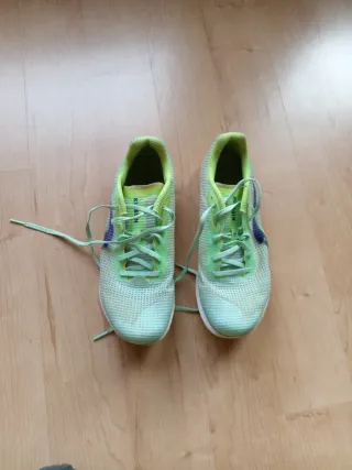 Zapatillas clavos atletismo número 39