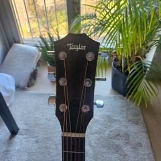 Guitarra Taylor 112 CE (2 meses). Totalmente nueva