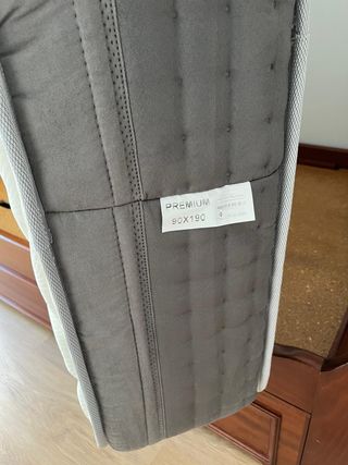 Colchón acolchado viscoelástico de 90 x 190 cm