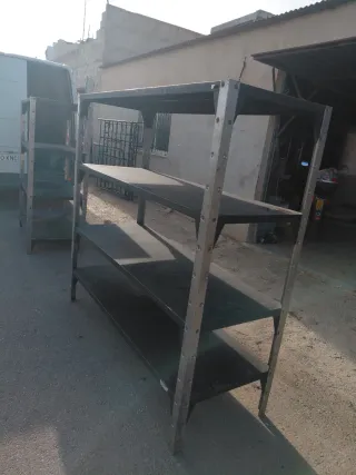 Estanterias metalicas con patas de acero