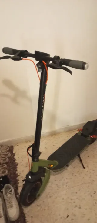 Único fallo rueda de atrás pinchada gente sería