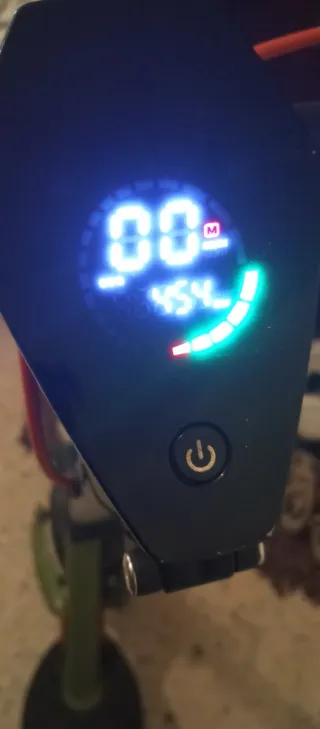 Único fallo rueda de atrás pinchada gente sería