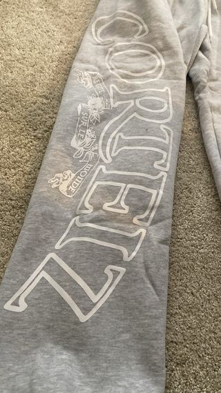 Pantalones Corteiz Grises