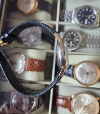 Reloj Pronto Verdal 17 Joyas Dorado Vintage