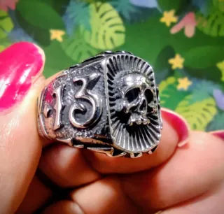 Anillo Acero Calavera con número 13