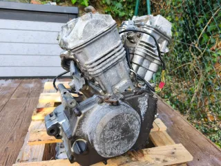 Motor Honda Africa Twin 650