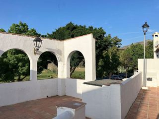 Casa adosada en venta en Playamar en Torremolinos