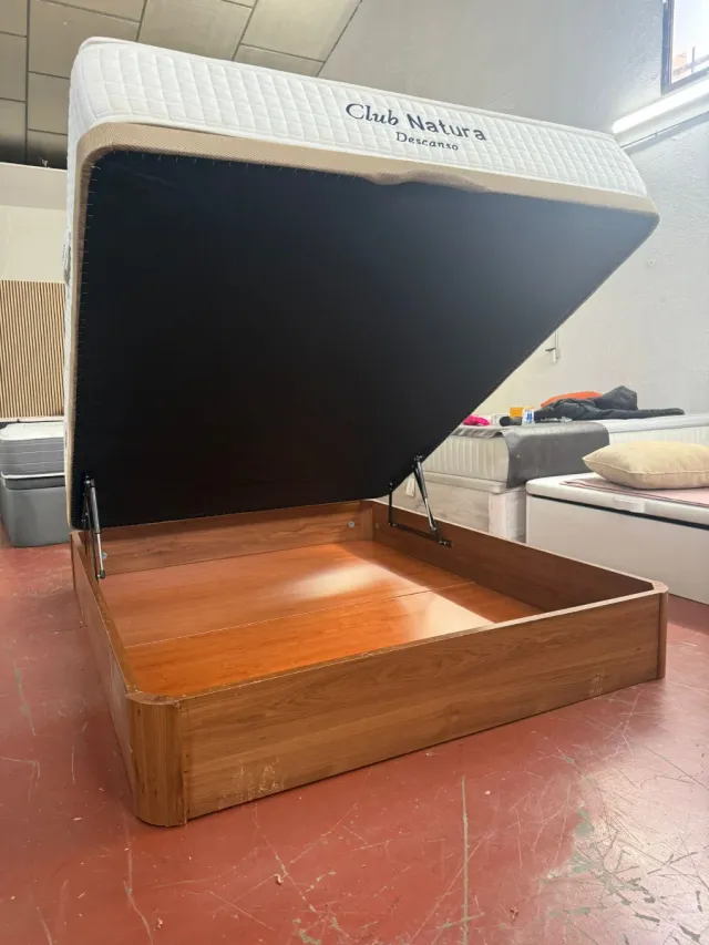 Canapé Madera Nogal 150x190 y Colchón