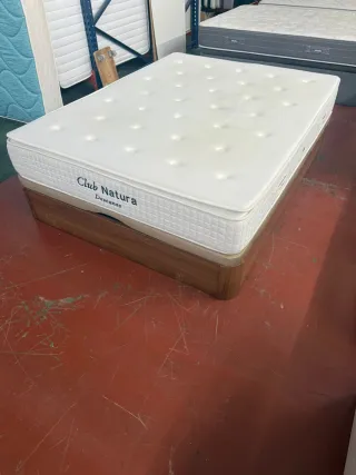 Canapé Madera Nogal 150x190 y Colchón