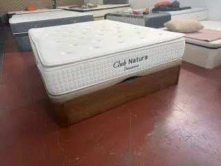 Canapé Madera Nogal 150x190 y Colchón