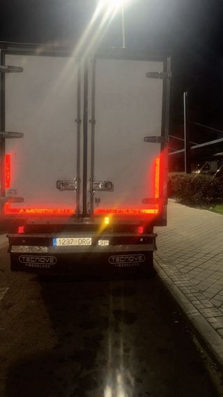 Nissan Atleon 2005 pegatina B 3500kg