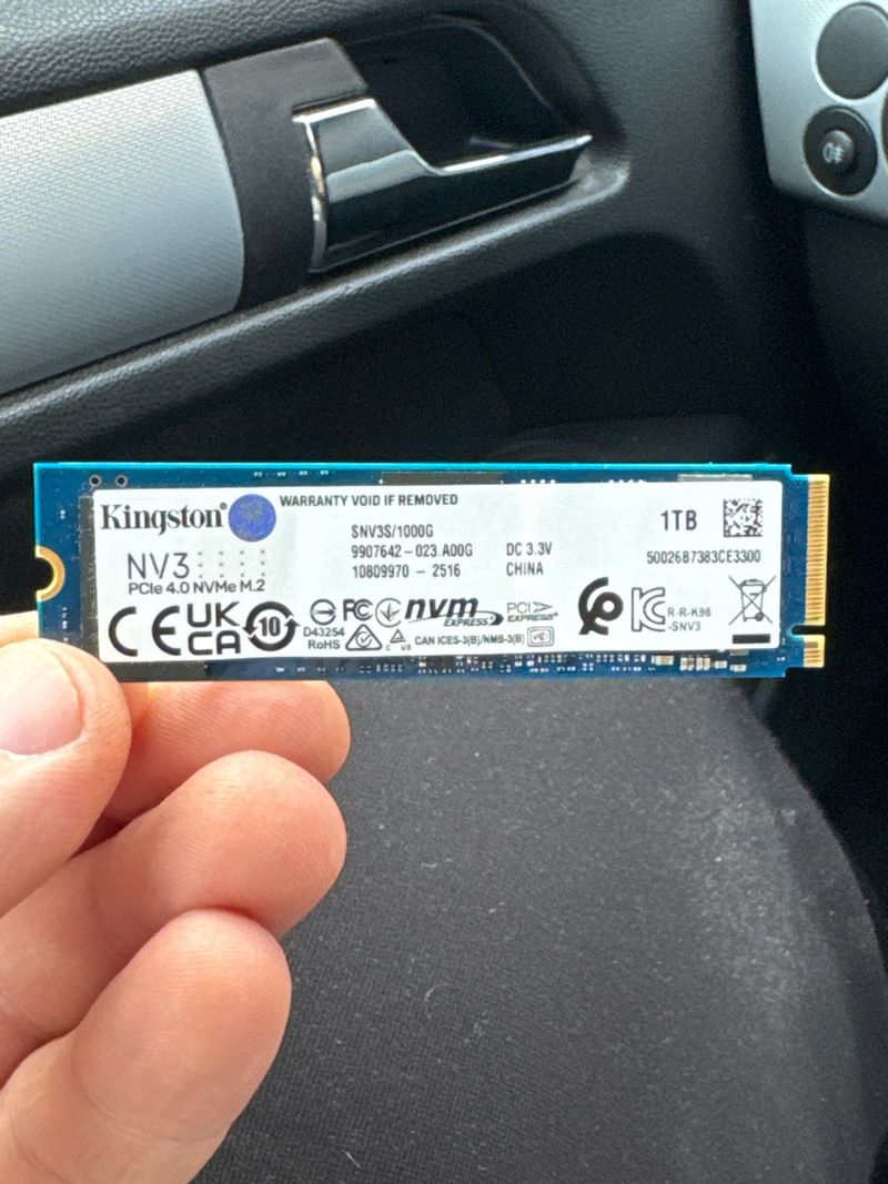 Kingston NV3 1TB NVMe PCIe 4.0 SSD M.2