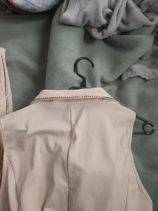 Fato completo muito elegante todo em pedraria