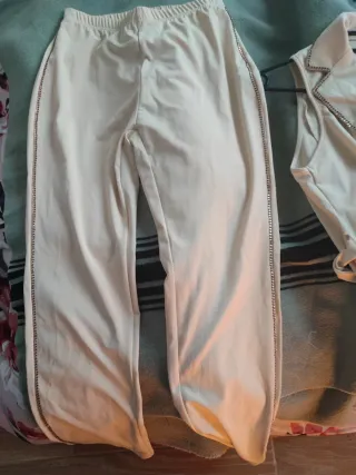 Fato completo muito elegante todo em pedraria