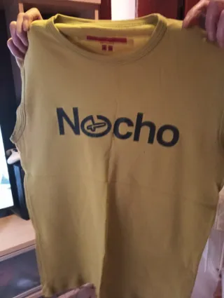 Camiseta sin mangas Uniqlo vintage Nocho