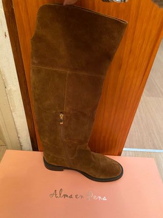 Botas altas Alma en Pena marrones talla 39.