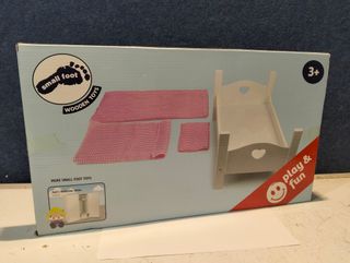 Cama de muñecas de madera con ropa de cama Small Foot