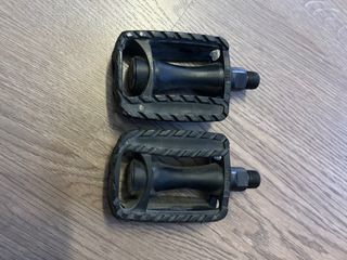 Pedales de bicicleta negros