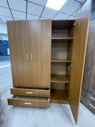 Armario 3 puertas y 2 cajones