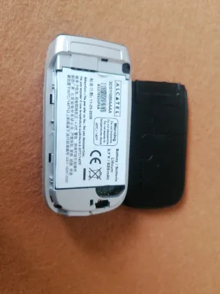 Teléfono Móvil Alcatel Colección Gris