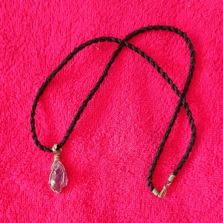 Colgante Amatista Natural con Cordón Negro