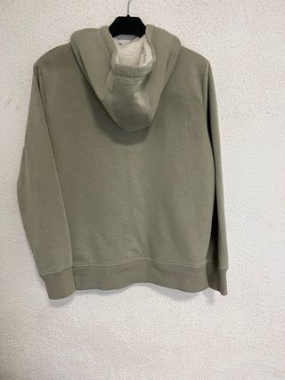 Sudadera verde con cremallera