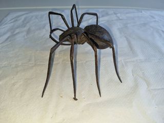 Scultura ragno in ferro battuto