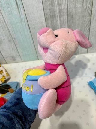 Peluche Piglet Winnie The Pooh con tarro miel
