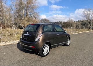 Lancia Ypsilon 2008 solo 60.000 km PEGATINA 87€/M