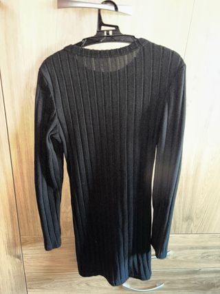 Vestido negro ajustado