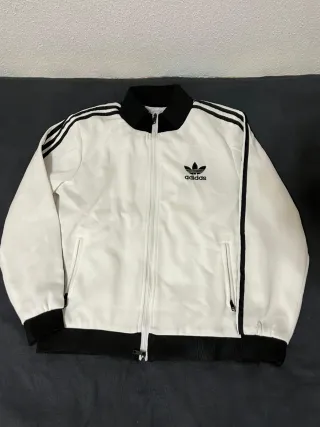 Chaqueta Adidas Originals Blanca y Negra