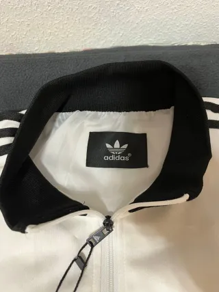 Chaqueta Adidas Originals Blanca y Negra
