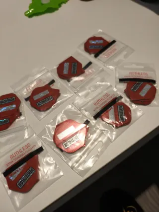 8 Juegos Plumas Dardos Standard Ruthless