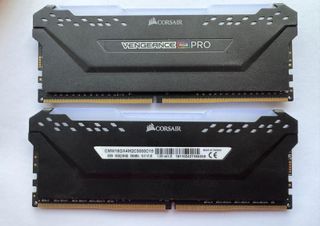 Corsair Vengeance PRO RGB 2x8GB 3000MHz