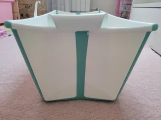 Bañera Stokke plegable con soporte
