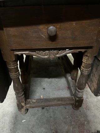 Mesa de alas antigua con cajónes