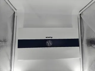 Rubinetto lavabo italiano nuovo con accessori.