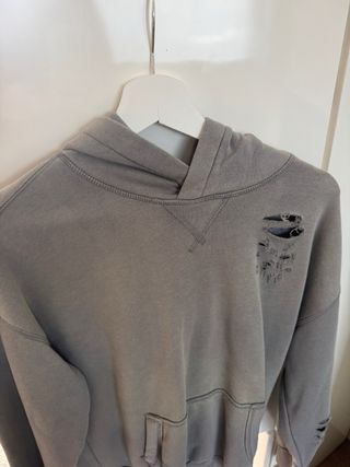 Sudadera Hollister Gris Desgastada