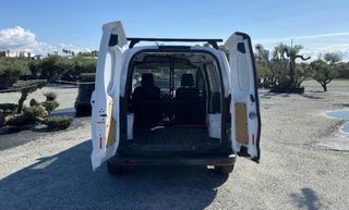 Alquiler Furgoneta Barcelona Ford Transit Courier