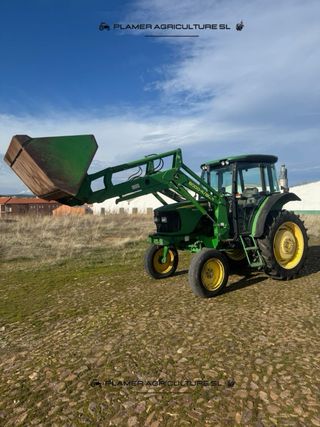 John Deere 5515 + Pala