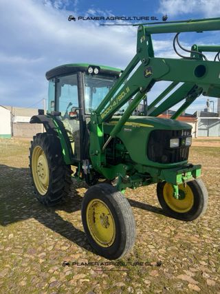 John Deere 5515 + Pala