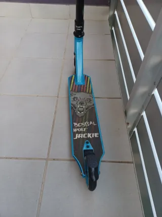 Patinete Freestyle Azul y Negro